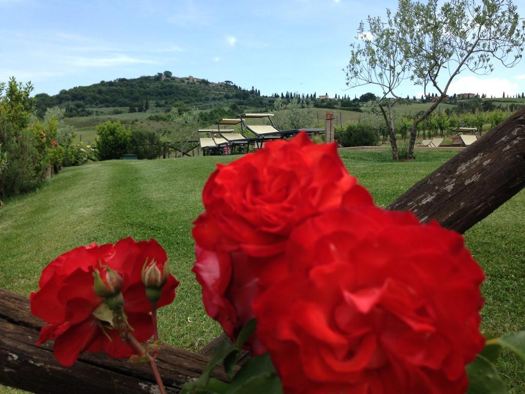 Agriturismo Santa Maria Пиенца Екстериор снимка