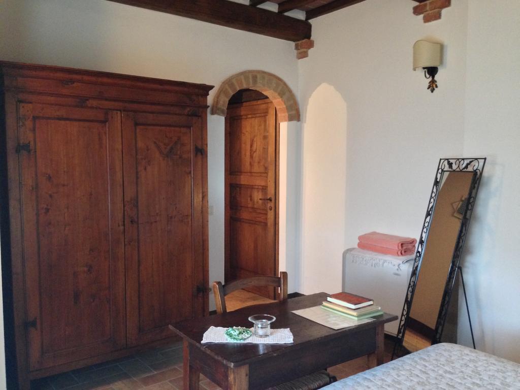 Agriturismo Santa Maria Пиенца Стая снимка