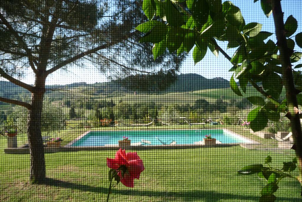 Agriturismo Santa Maria Пиенца Екстериор снимка