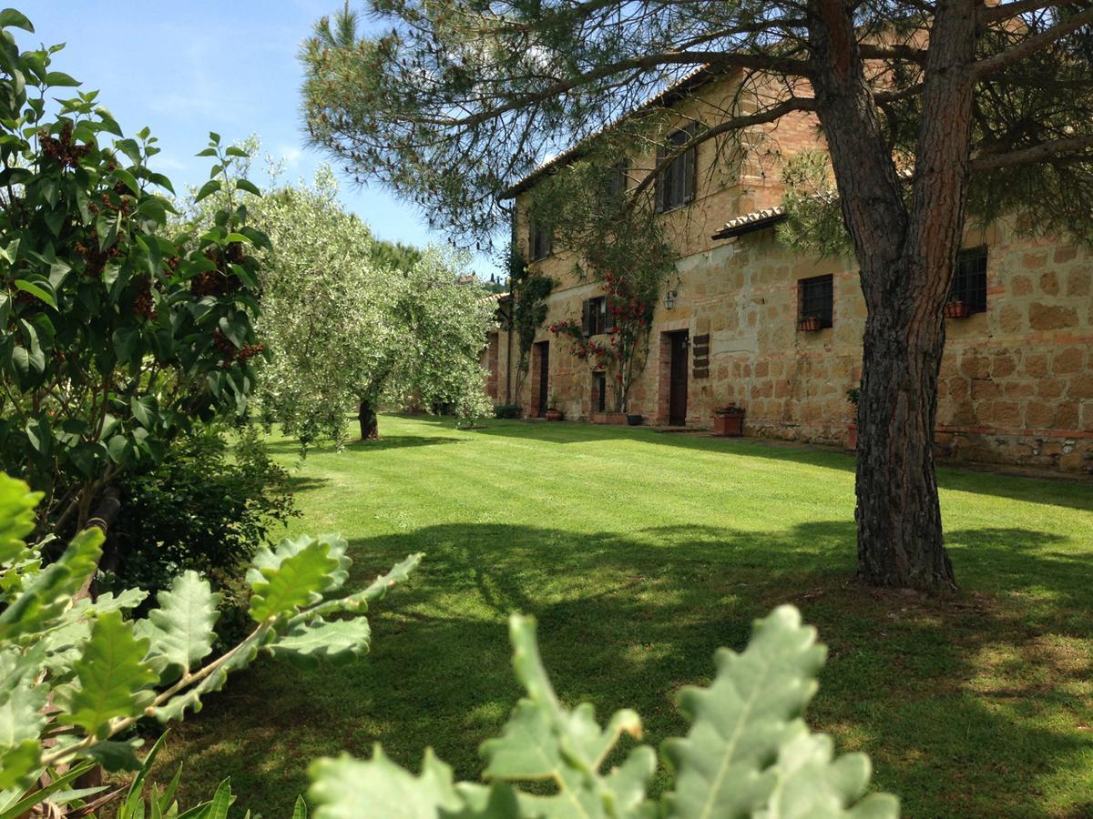 Agriturismo Santa Maria Пиенца Екстериор снимка