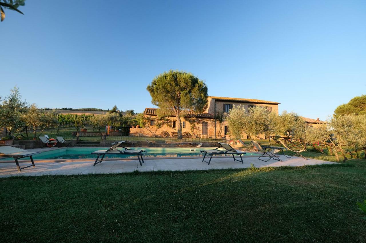 Agriturismo Santa Maria Пиенца Екстериор снимка
