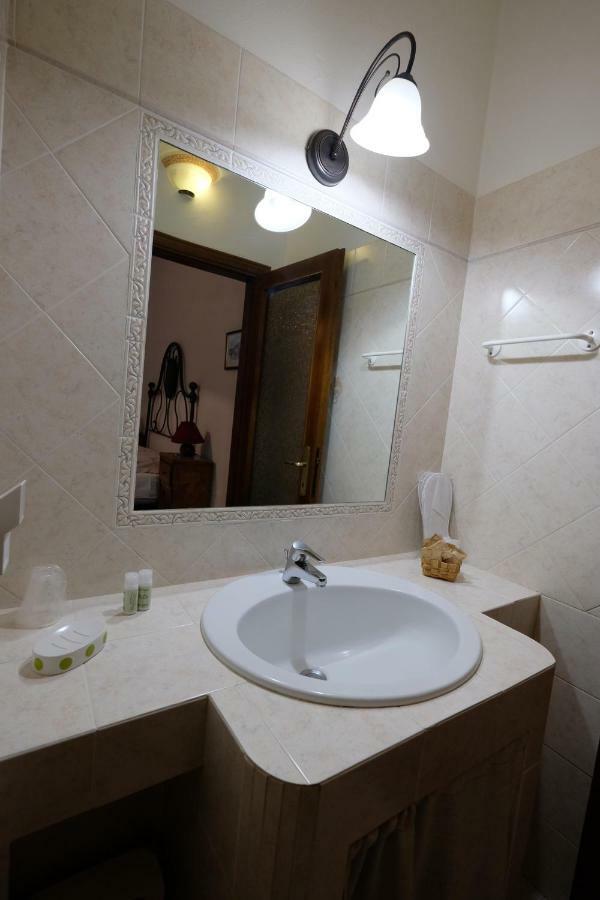 Agriturismo Santa Maria Пиенца Екстериор снимка